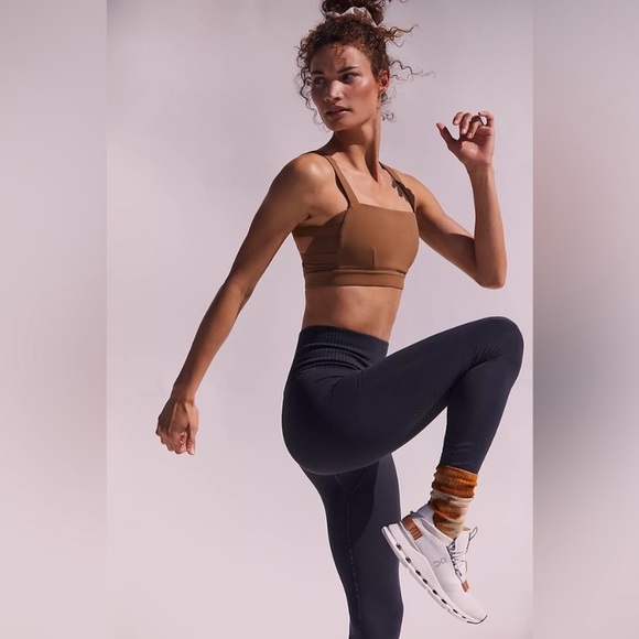 ✨NWOT Free People Movement Good Karma High Waist 7/8 Leggings Black Mineral Wash - Picture 8 of 10